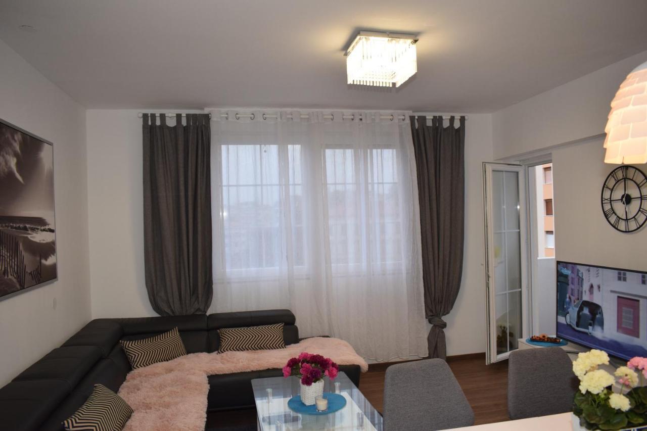 Apartment Trixi Pula Eksteriør billede