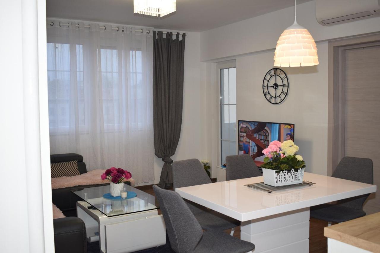 Apartment Trixi Pula Eksteriør billede